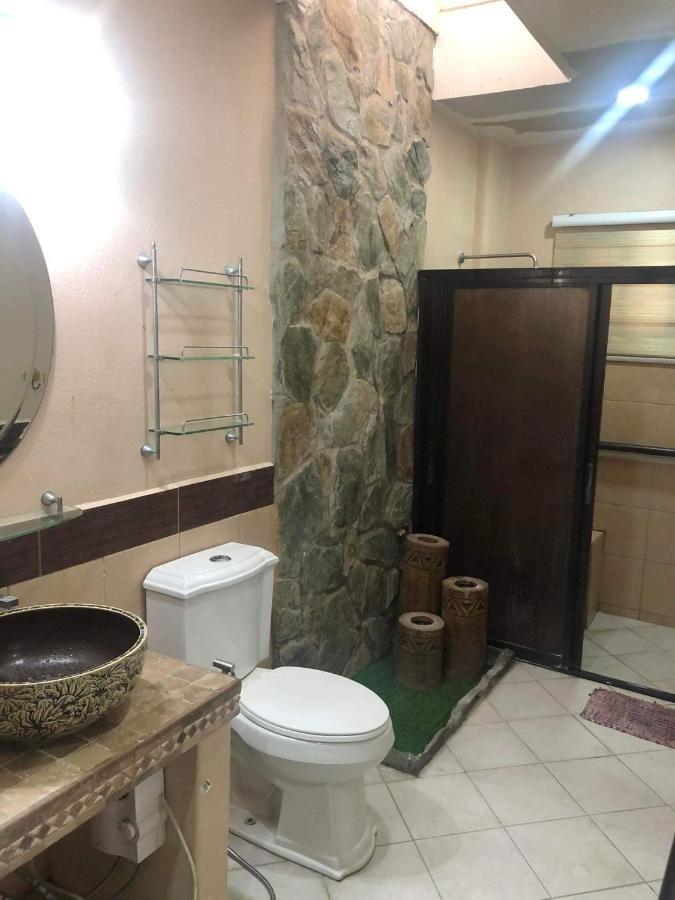 Tagaytay Bnr Guesthouse 4Br With Balcony 12-14 Guest Tagaytay City Εξωτερικό φωτογραφία